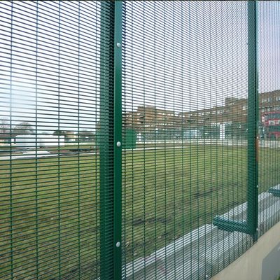 358 4.0mm Anti tırmanış Güvenlik Çit Yeşil Gri Pvc Boyalı Galvanize