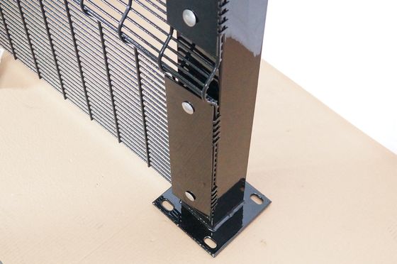 L2.2m Yarım Daire Çit Çit Anti tırmanış Panelleri 358 Mesh Çit PVC Kaplama