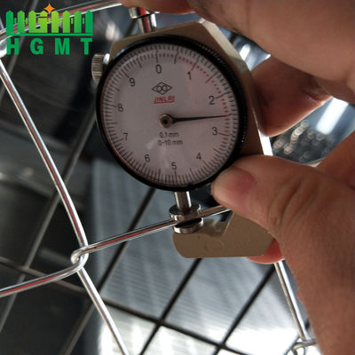 Bahçe Gizliliği Mükemmel Kalite Sıcak Dip Galvanize 3.0MM Cyclone Kablo Zinciri Link Çit Rulo