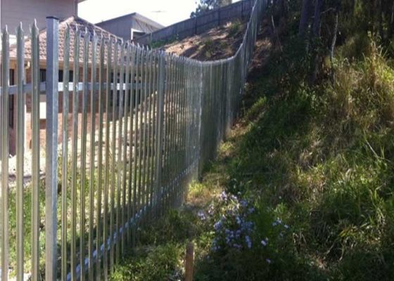 W Bölüm 2.5mm Çelik Güvenlik Çit Çatışma Kare Post