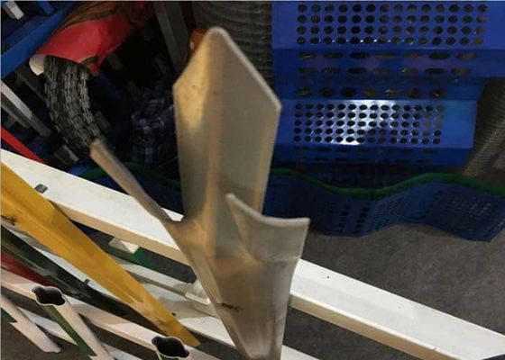 W Pale Powder Coating Colors 1.5mm Çelik Palisade Çit H Tipi Post ile