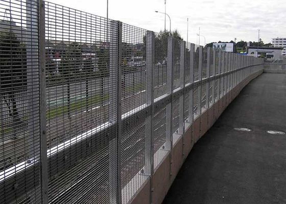 Dikenli tel parmak geçirmez 358 Anti tırmanış örgüsü 2 metre yükseklikte hapishane örgüsü