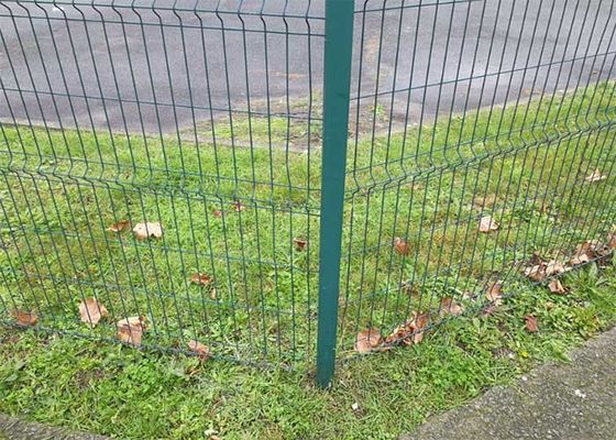 Galvanize RAL6005 Yeşil V Ağı Çit 2,5m Genişlik Yuvarlak Post