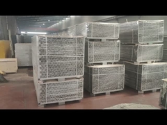 Sıcak daldırma galvanizli yuvarlak direkler paketleniyor